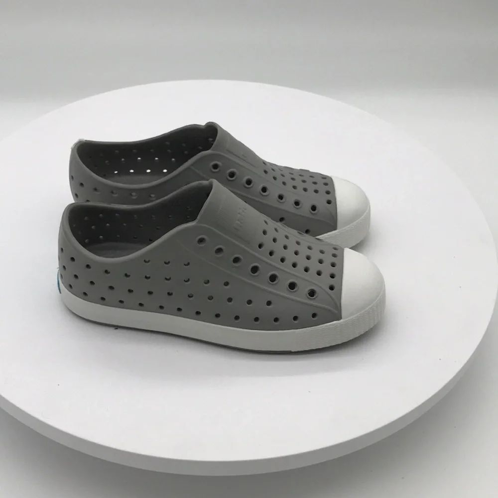 Native Jefferson Kids Shoes size J 1 US